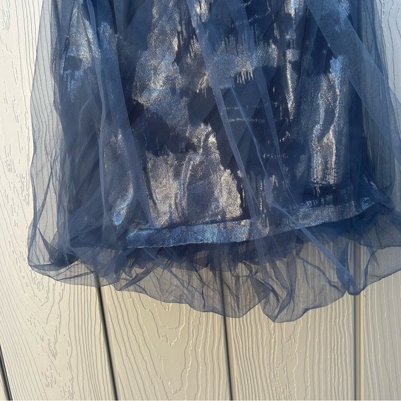 BCBGMAXAZRIA One Shoulder Silk Mini Dress Ruffled Detail Metallic Finish Small - Picture 5 of 12